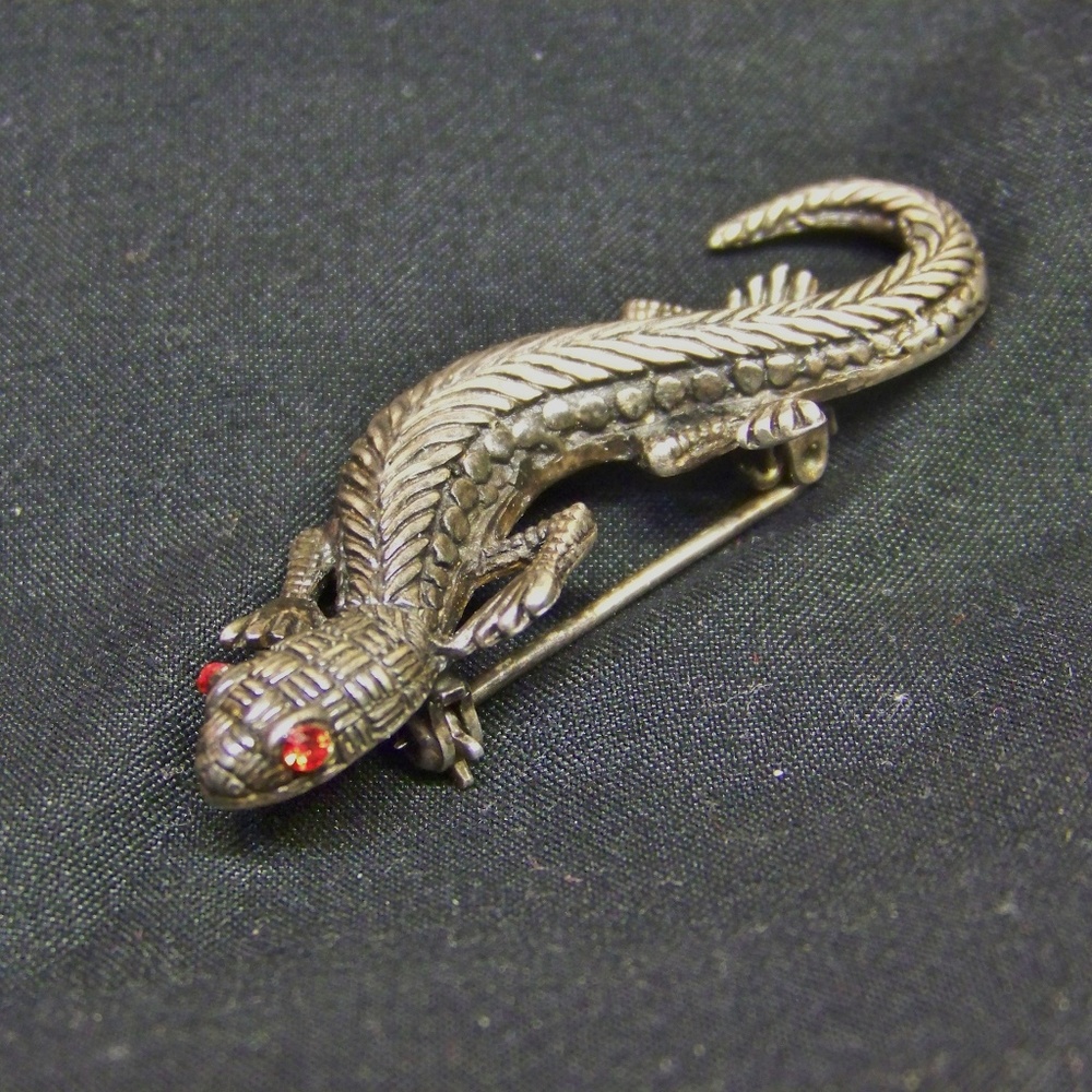 Vintage Sterling Silver Lizard Pin Brooch Red Eyes